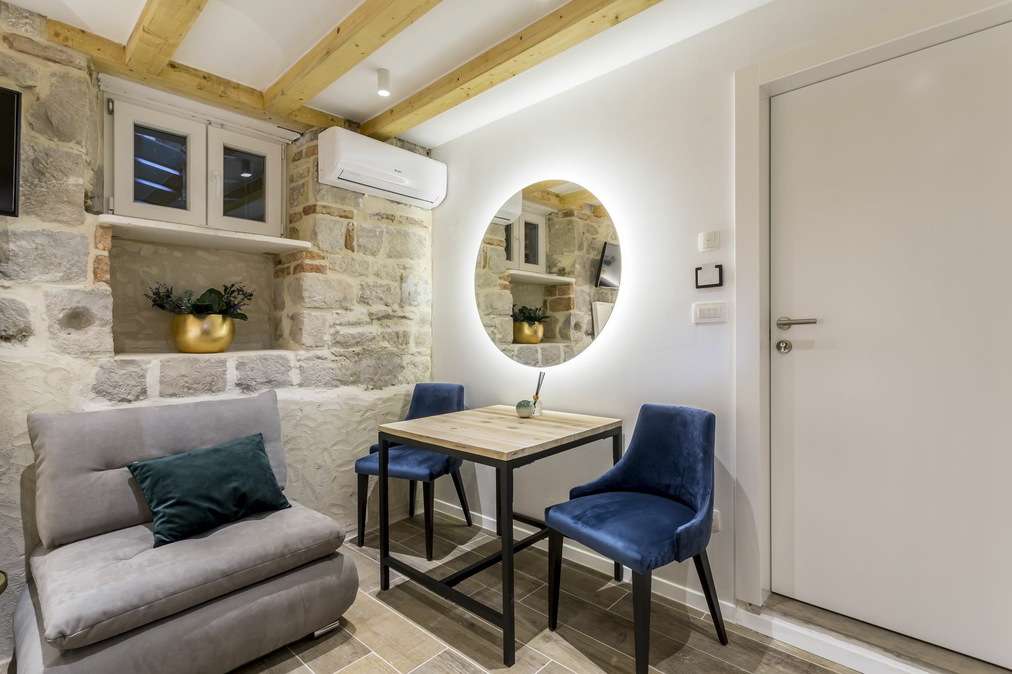 Miara Luxury Rooms Split Exterior photo